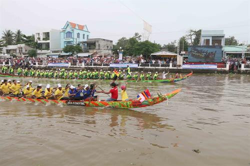 Giải đua ghe Ngo tỉnh Trà Vinh mừng lễ hội Oóc Om Bóc năm 2019