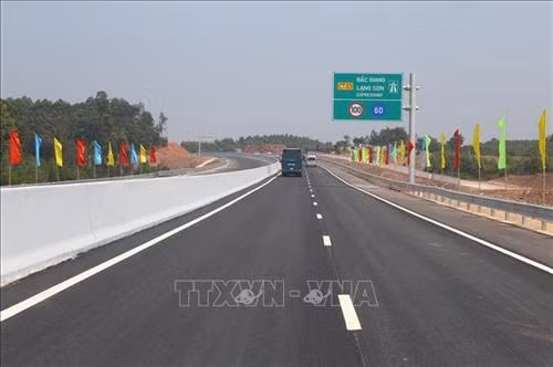 Chính thức thu phí cao tốc Bắc Giang - Lạng Sơn từ 18/2