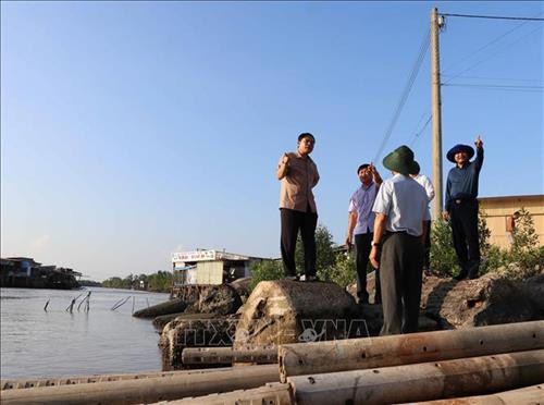 Cà Mau: Trên 100km bờ sông, bờ biển bị sạt lở ở mức nguy hiểm