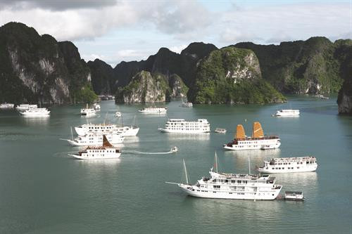 Để Vịnh Hạ Long đẹp mãi trong lòng du khách
