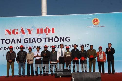 Ngày hội an toàn giao thông đồng bào các dân tộc Tây Nguyên