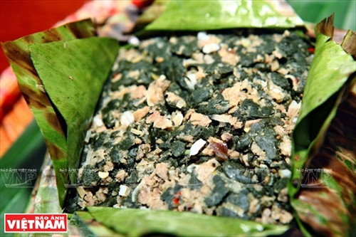 Lên Hà Giang thưởng thức rêu nướng của người Tày