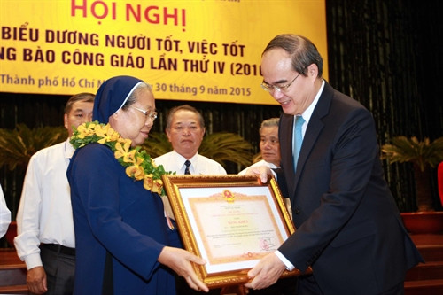 Biểu dương người tốt, việc tốt trong đồng bào Công giáo