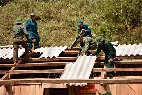Chung tay đưa vùng biên Lóng Sập phát triển