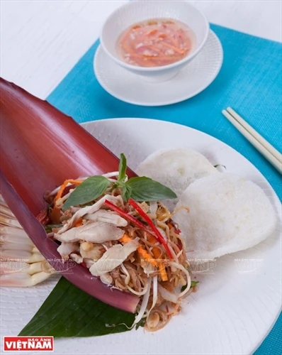 Nộm hoa chuối- món ăn chốn vườn quê và dân dã