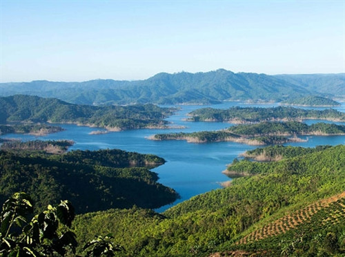 Hấp dẫn Khu bảo tồn thiên nhiên Tà Đùng