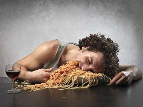 5 dấu hiệu 'tố cáo' bạn đang ăn quá nhiều