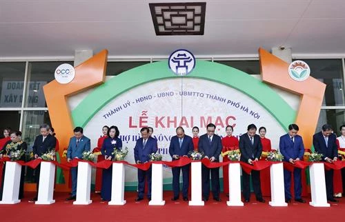 Khai mạc Hội chợ hàng nông sản, thủ công mỹ nghệ và sản phẩm OCOP Thủ đô