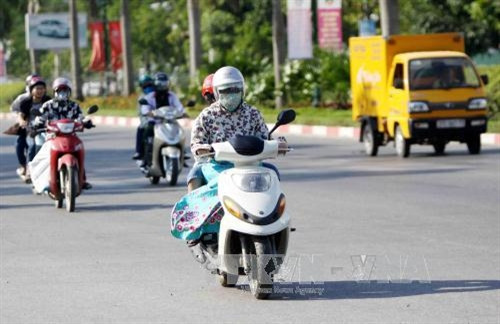 Bắc bộ nắng nóng diện rộng, Nam bộ mưa dông