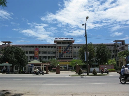 Các trường đại học top giữa tuyển sinh khó
