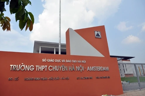 Hà Nội công bố điểm chuẩn lớp 10 trường chuyên