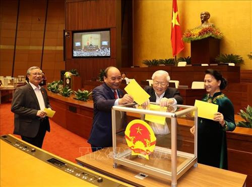 Kỳ họp thứ 6, Quốc hội khóa XIV: Quốc hội tiến hành bỏ phiếu bầu Chủ tịch nước