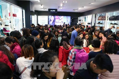 Nhà bán lẻ tung chiêu "săn" khách hàng trong ngày Black Friday