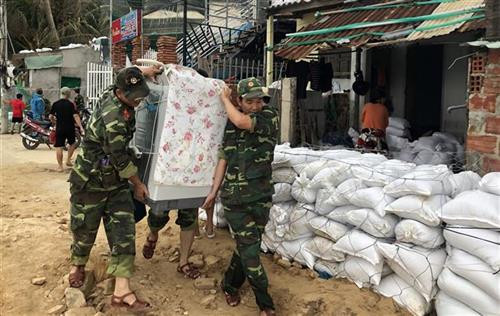 Thủ tướng Nguyễn Xuân Phúc gửi thư động viên đồng bào miền Trung bị thiên tai