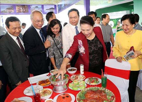 Chủ tịch Quốc hội Nguyễn Thị Kim Ngân dự khai mạc Hội chợ Du lịch Quốc tế Cần Thơ 20194