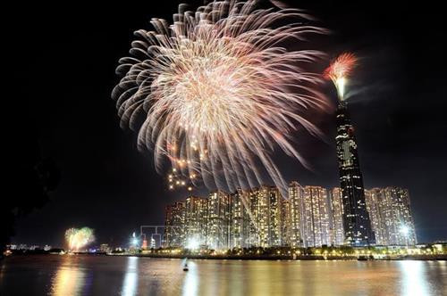 Thành phố mang tên Bác vững bước vào Xuân mới