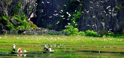 Ninh Bình phát triển du lịch gắn với bảo vệ sinh thái