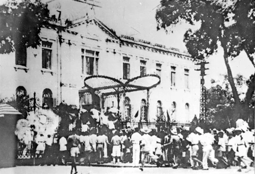 Nghĩa Đảng - tình dân trong Cách mạng tháng Tám