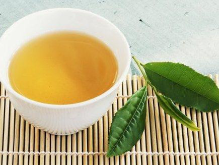 Mẹo dưỡng da với trà xanh