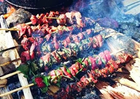 Về Quảng Trị thưởng thức đặc sản thịt trâu lá trơng
