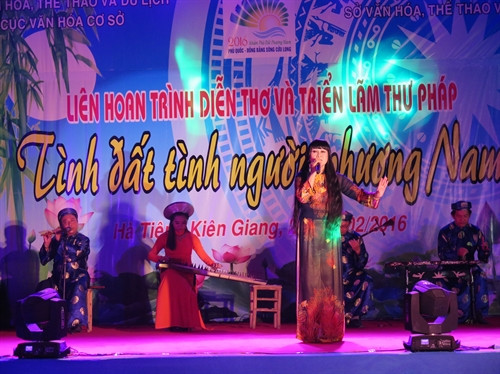 Liên hoan trình diễn thơ và triển lãm thư pháp: “Tình đất, tình người phương Nam”