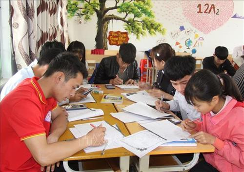 Thi tốt nghiệp Trung học phổ thông 2020: Giáo viên, học sinh phản ứng tích cực với đề tham khảo