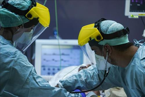 Phương pháp chẩn đoán COVID-19 bằng công nghệ AI không tiếp xúc