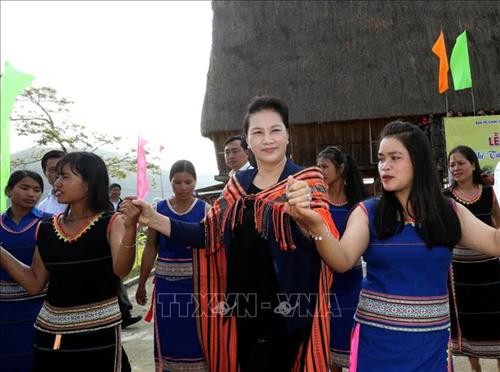 Chủ tịch Quốc hội Nguyễn Thị Kim Ngân làm việc tại tỉnh Kon Tum