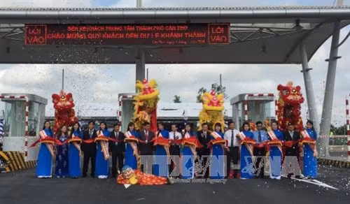 Đưa vào hoạt động bến xe hiện đại nhất khu vực Đồng bằng sông Cửu Long