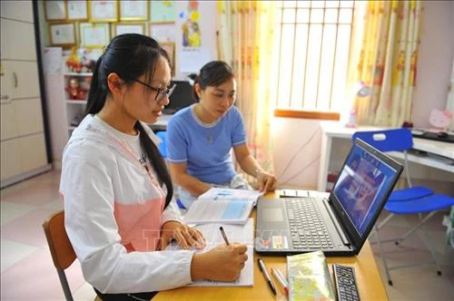 Bộ Giáo dục và Đào tạo triển khai 3 giải pháp hỗ trợ thực hiện chương trình giáo dục trong thời gian còn lại của năm học