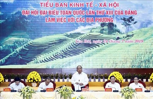 Thủ tướng Nguyễn Xuân Phúc chủ trì cuộc làm việc của Tiểu ban Kinh tế-Xã hội với các tỉnh miền núi phía bắc