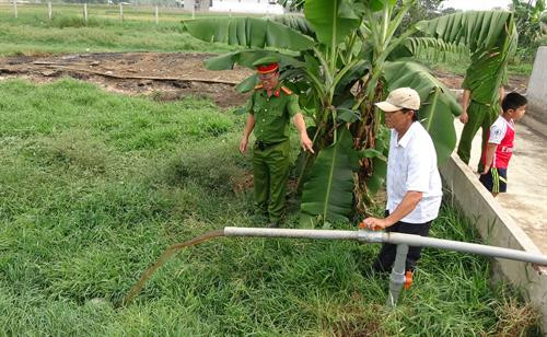 Long An: Phát hiện cơ sở giết mổ xả nước thải chưa qua xử lý
