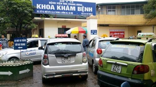 Phải chăng bảo vệ Bệnh viện Nhi Trung ương là “xã hội đen”?