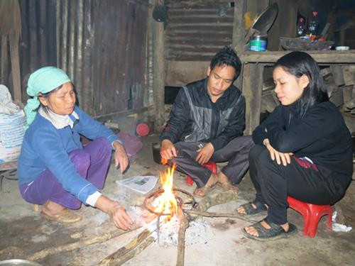 Tục giữ ngọn lửa thiêng của người Nguồn