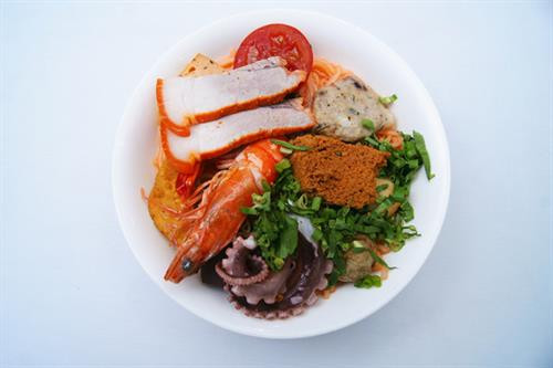 Bún riêu tôm biển hút khách tại Vũng Tàu