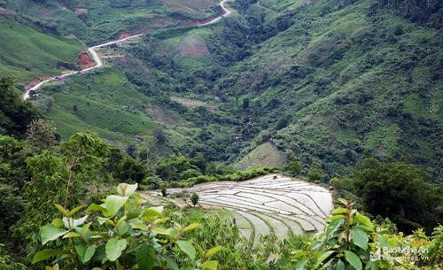 Bản Mông trên đỉnh Huồi Cọ