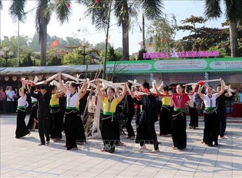 Đặc sắc nghệ thuật Then của người Thái trắng ở Điện Biên