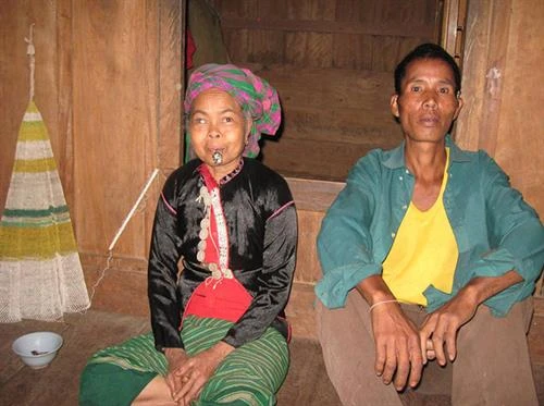 Ba lần cưới của người Khùa