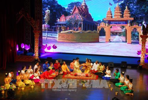 Liên hoan văn hóa - nghệ thuật quần chúng Ngày hội của đồng bào Khmer Nam bộ