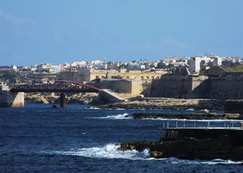 Malta lọc nước biển lấy nước ngọt