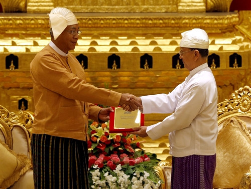 Myanmar: Tổng thống đắc cử Htin Kyaw tuyên thệ nhậm chức