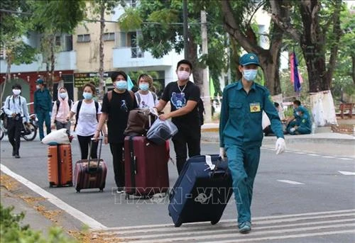 Nghĩa tình giữa mùa dịch nơi Thành phố mang tên Bác - Bài 3