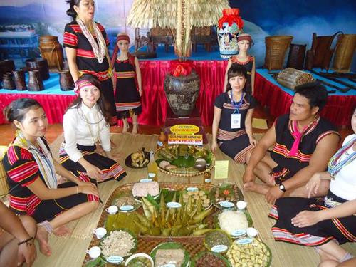 Khám phá phong tục cưới hỏi độc đáo của người Bhnong