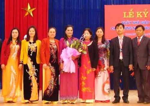 Nặng lòng với những chuyến đò tri thức