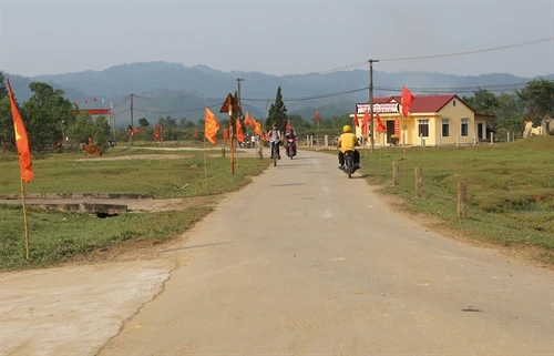 Đổi thay trên quê hương những người mang họ Bác Hồ: Bài 2 - Giao thông tạo sức vươn lên mạnh mẽ cho A Lưới
