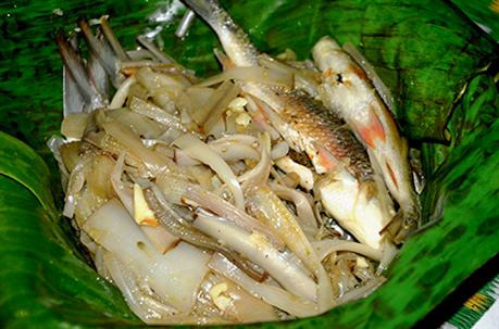 Món ngon cá niên nấu với cây chuối rừng