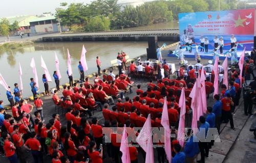 Lễ xuất quân hành trình “Tuổi trẻ vì biển đảo quê hương”