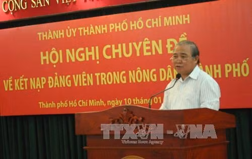 Phát triển đảng viên trong nông dân gắn với phong trào sản xuất giỏi, xây dựng nông thôn mới