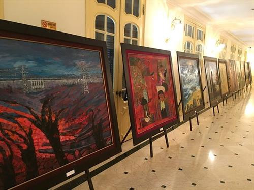 Triển lãm các tác phẩm, công trình văn học nghệ thuật tiêu biểu giai đoạn 2015-2016