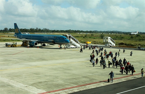 Máy bay Vietnam Airlines vẫn liên tiếp bị chiếu laser